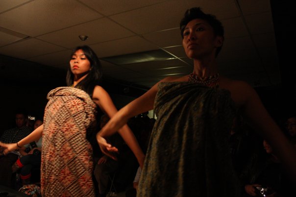 Robin performing a filipino malong dance with Catherine Hernandez