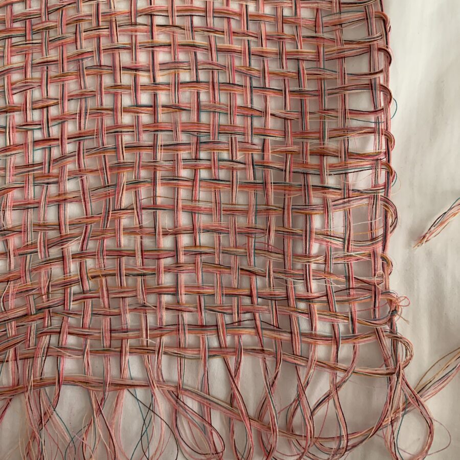 Weaving sample with sewing thread